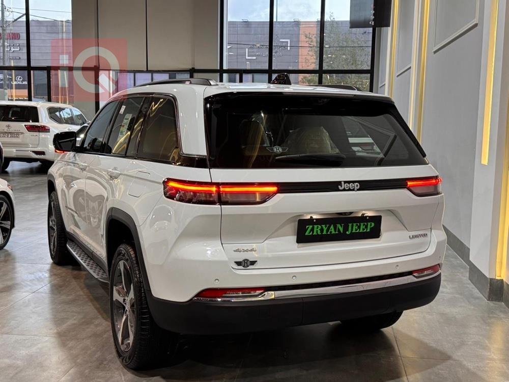 جيب جراند شيروكي